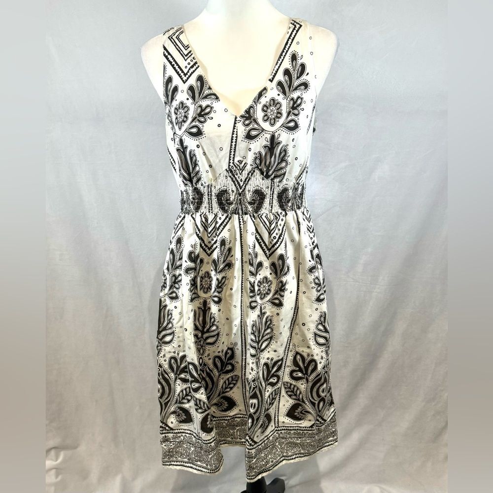 100% cotton black and white boho print smocked waist dress size 6